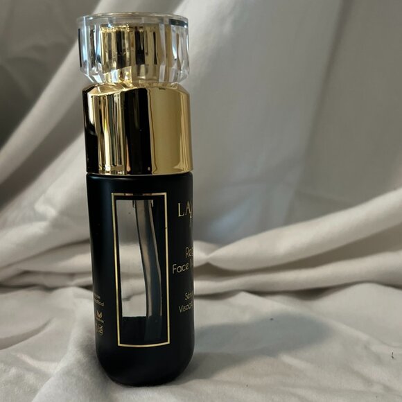 La Rouge Obsidian Collection Skincare Set - Picture 8 of 8